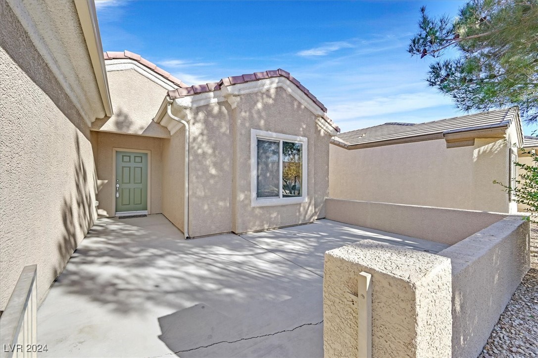 2604 Mourning Warbler Avenue, North Las Vegas, Nevada image 2