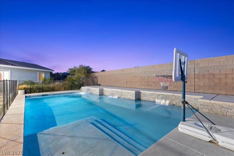 Tiny photo for 421 Emily Crossing Court, Henderson, NV 89015 (MLS # 2799945)