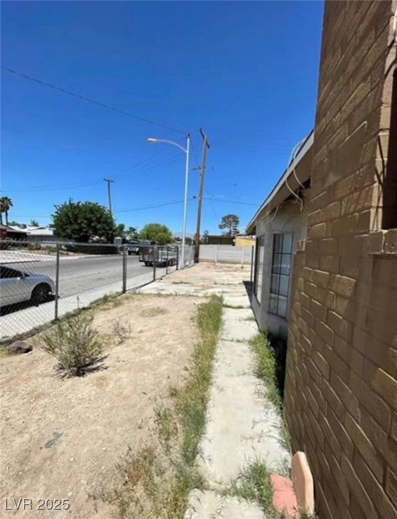 2100 Dogwood Avenue