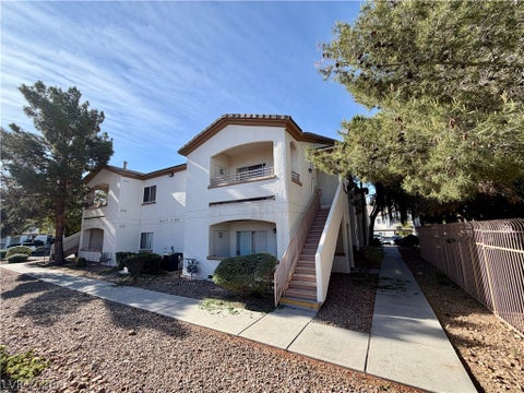 Condo For Rent - 5650 E Sahara Avenue #2024<br/> Clark County, Las Vegas, NV 89142