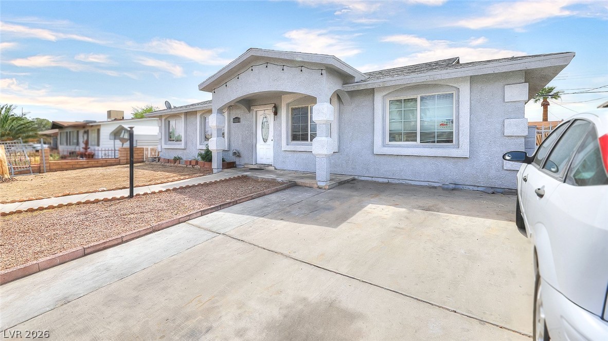 6221 Casada Way