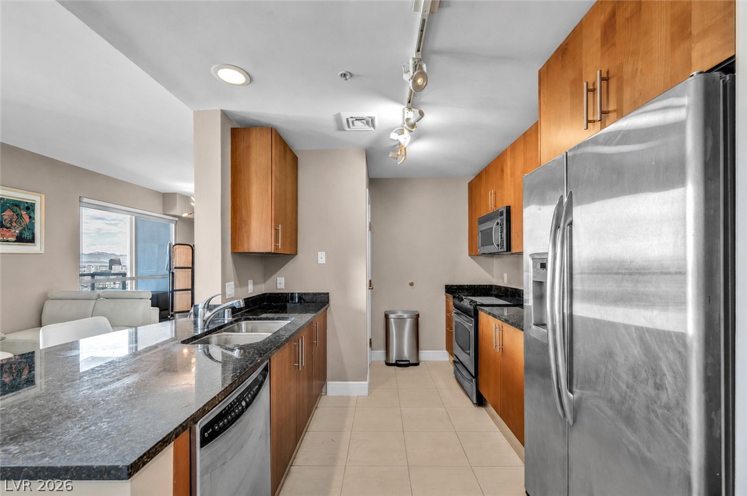 200 W Sahara Avenue 2709