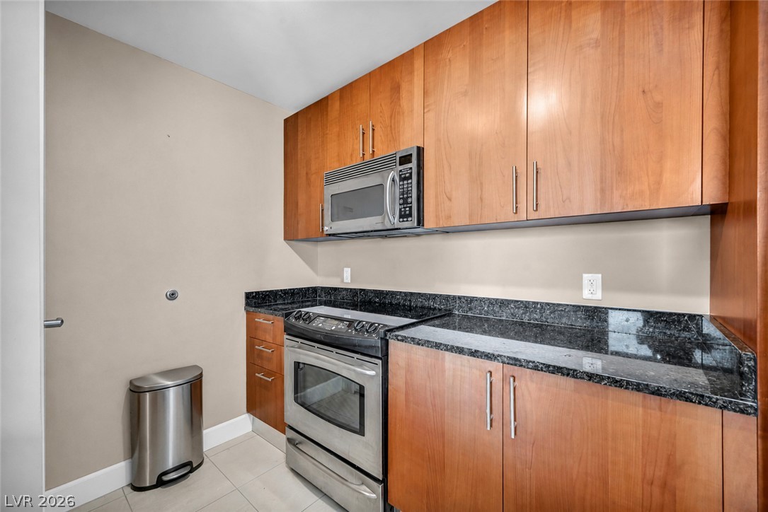 200 W Sahara Avenue 2709