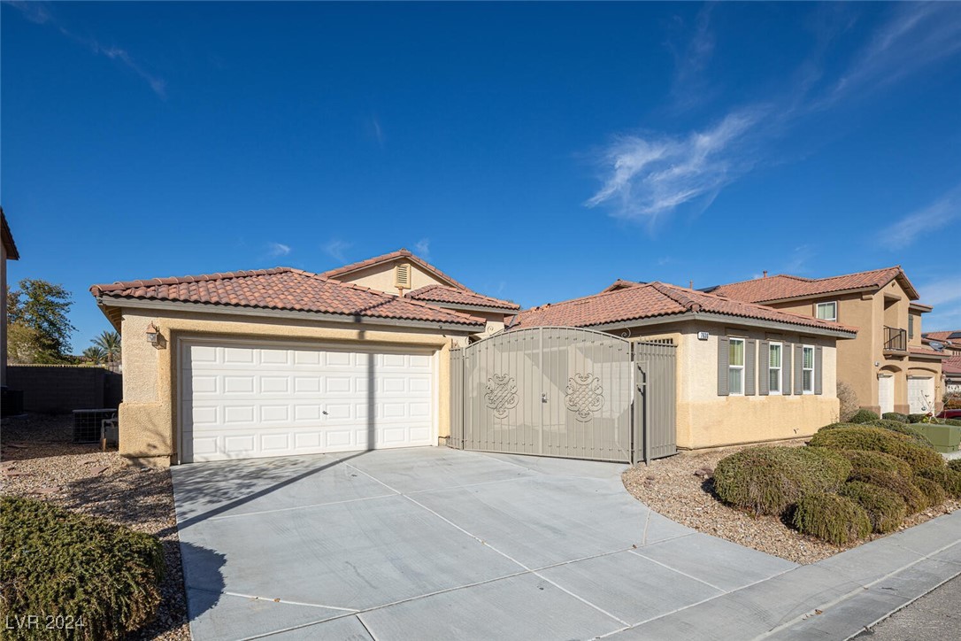 7630 Stetson Bluff Avenue, Las Vegas, Nevada image 2