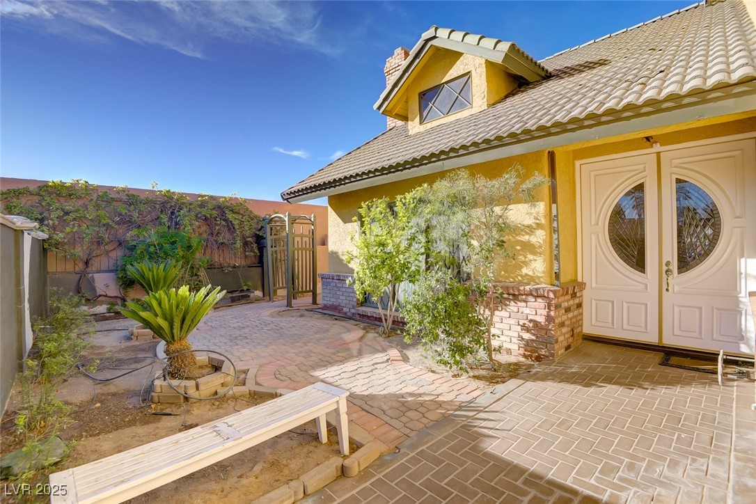 3200 W Oakey Boulevard