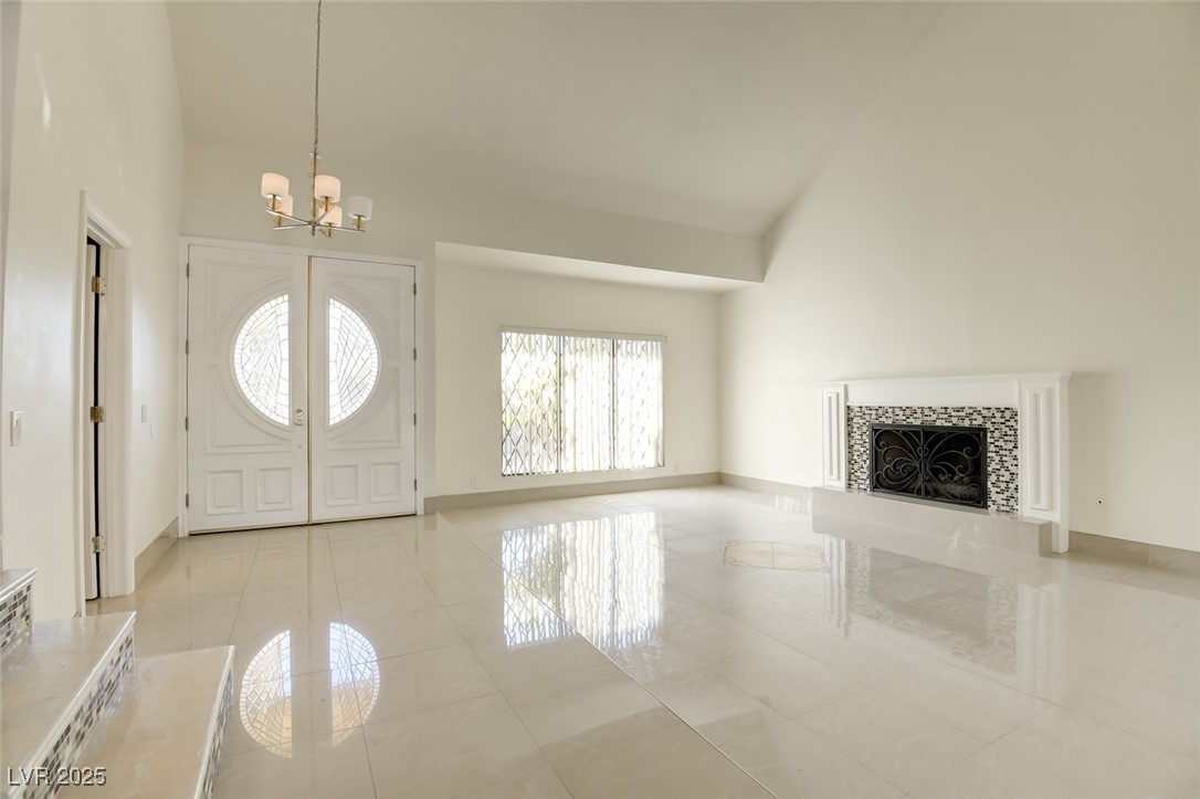 3200 W Oakey Boulevard