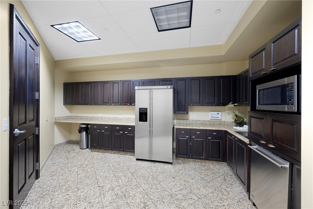 Henderson, Nevada 89052, United States, 2 Bedrooms Bedrooms, ,2 BathroomsBathrooms,Residential,Active,251628