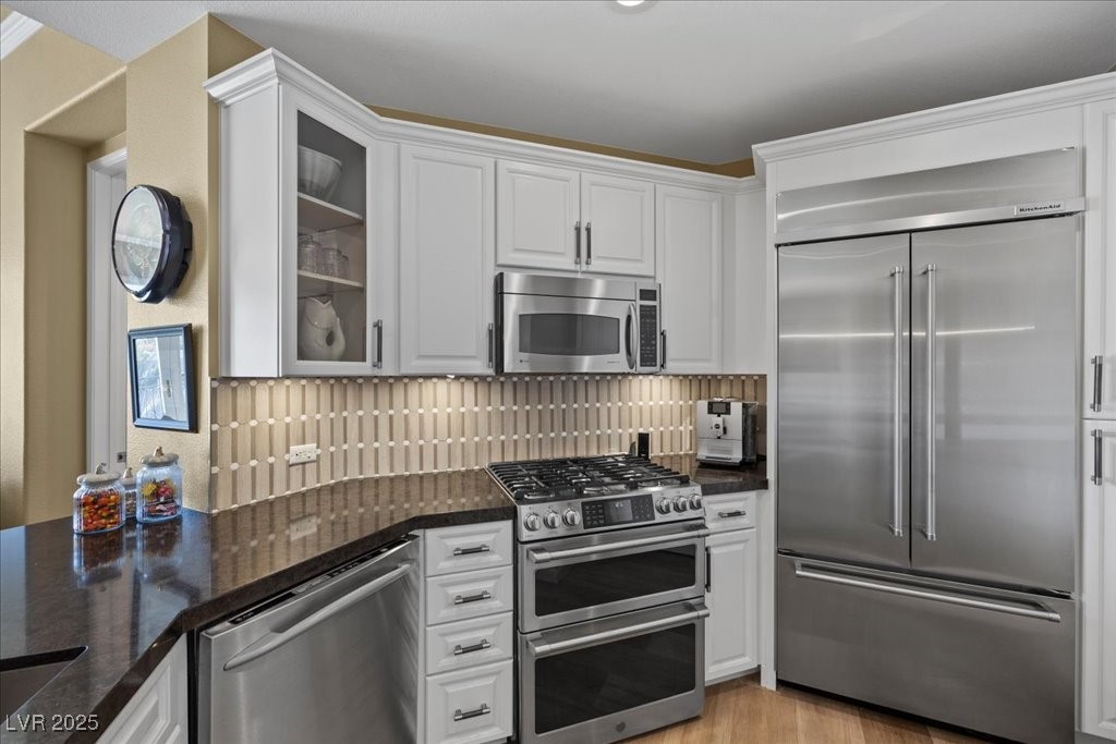 Henderson, Nevada 89052, United States, 2 Bedrooms Bedrooms, ,2 BathroomsBathrooms,Residential,Active,251628