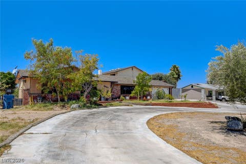 Homes For Sale - 8069 Red Barn Drive<br/> Las Vegas, NV 89123