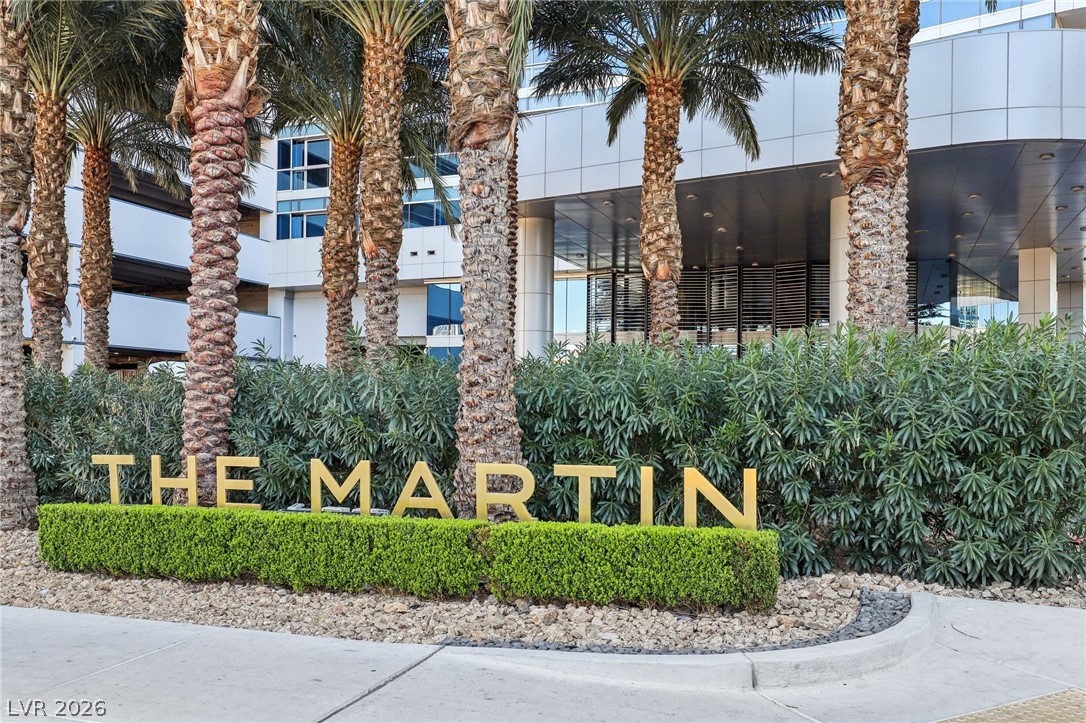 4471 Dean Martin Drive 2605