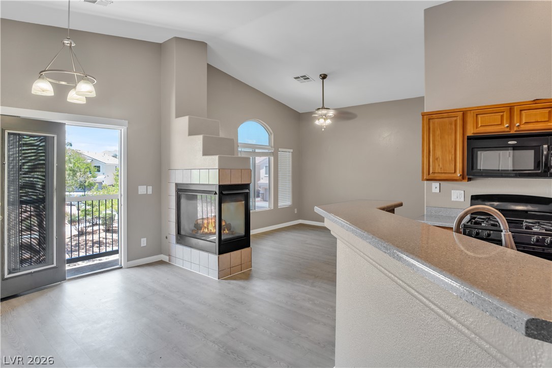 3520 Glorious Iris Place 1
