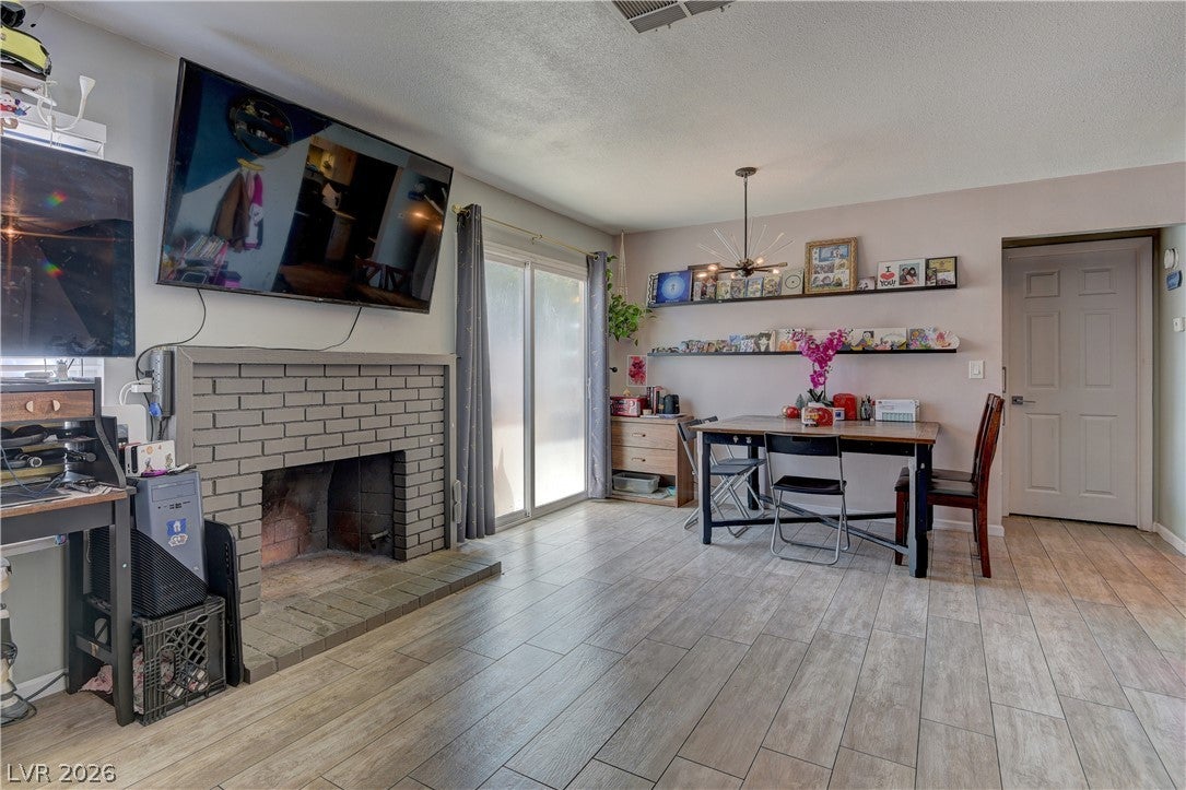4821 Alameda Avenue