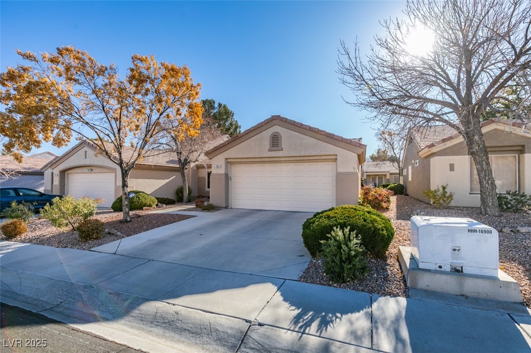 2091 Poppywood Avenue, Henderson, Nevada image 2