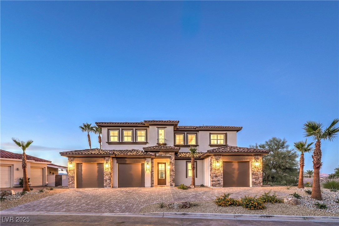 Properties 3 18 Placa De Rei Court