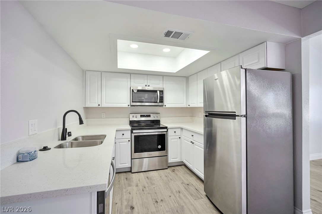 1701 E Katie Avenue 10