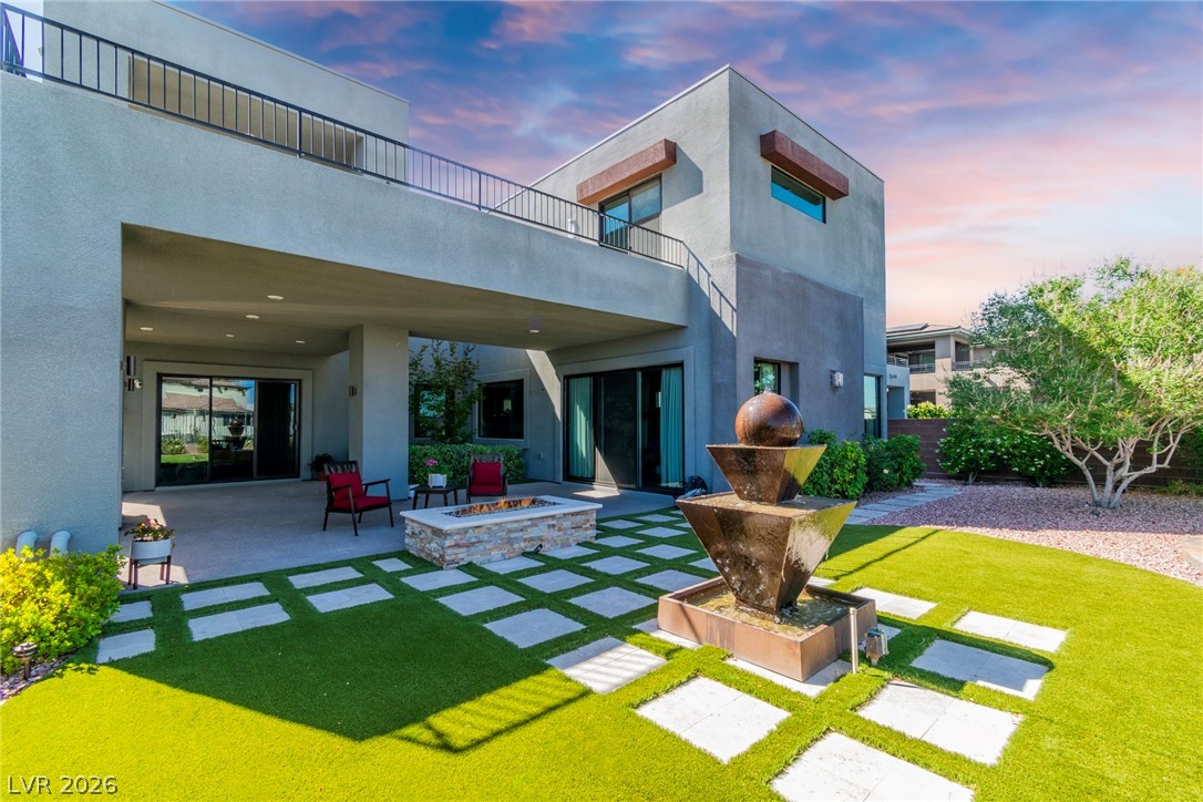 6194 Amber View Street