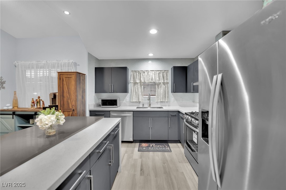 352 Amber Pine Street 202