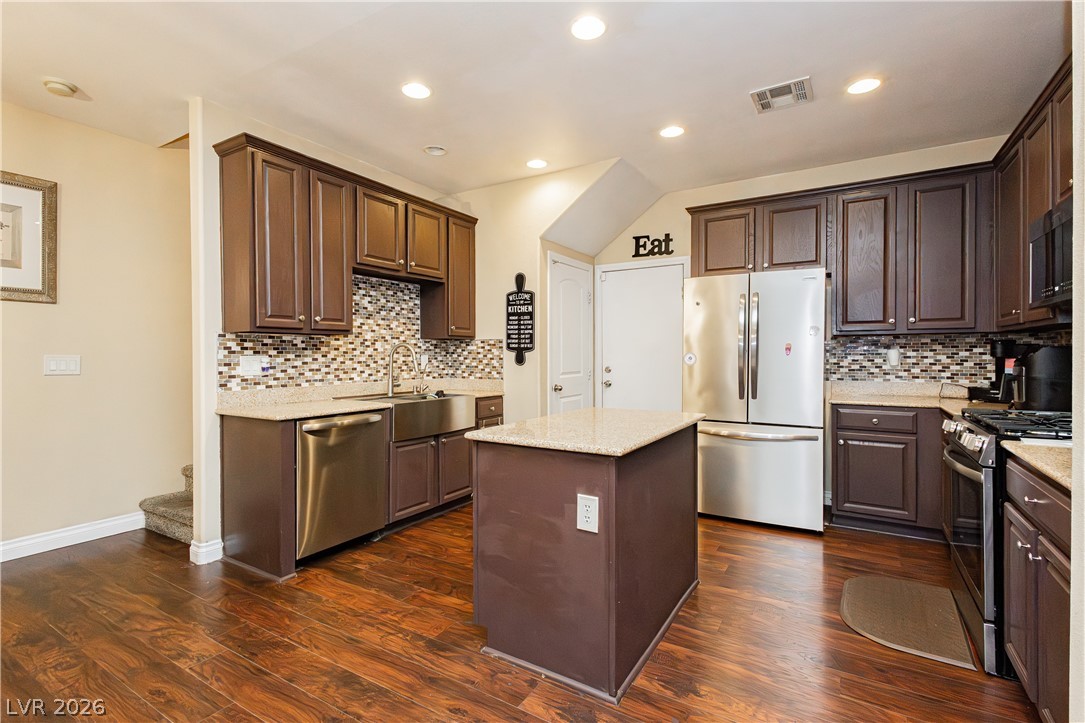 8120 Satin Carnation Lane