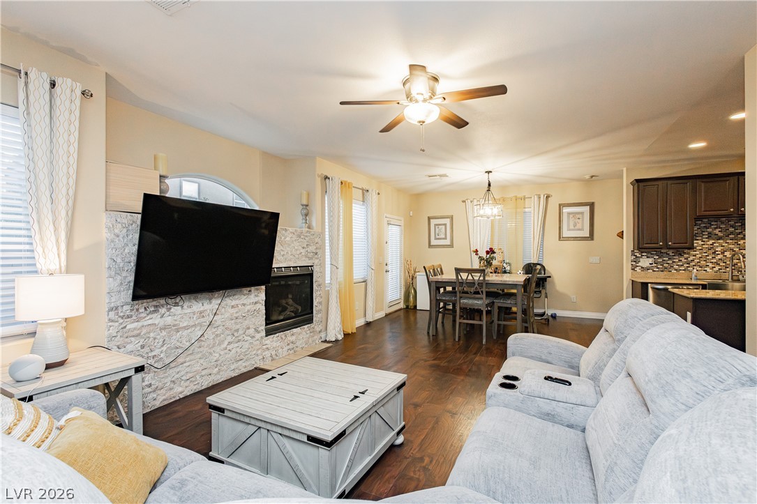 8120 Satin Carnation Lane