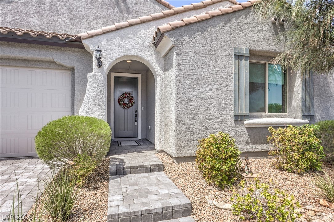 9952 Pine Trail Avenue