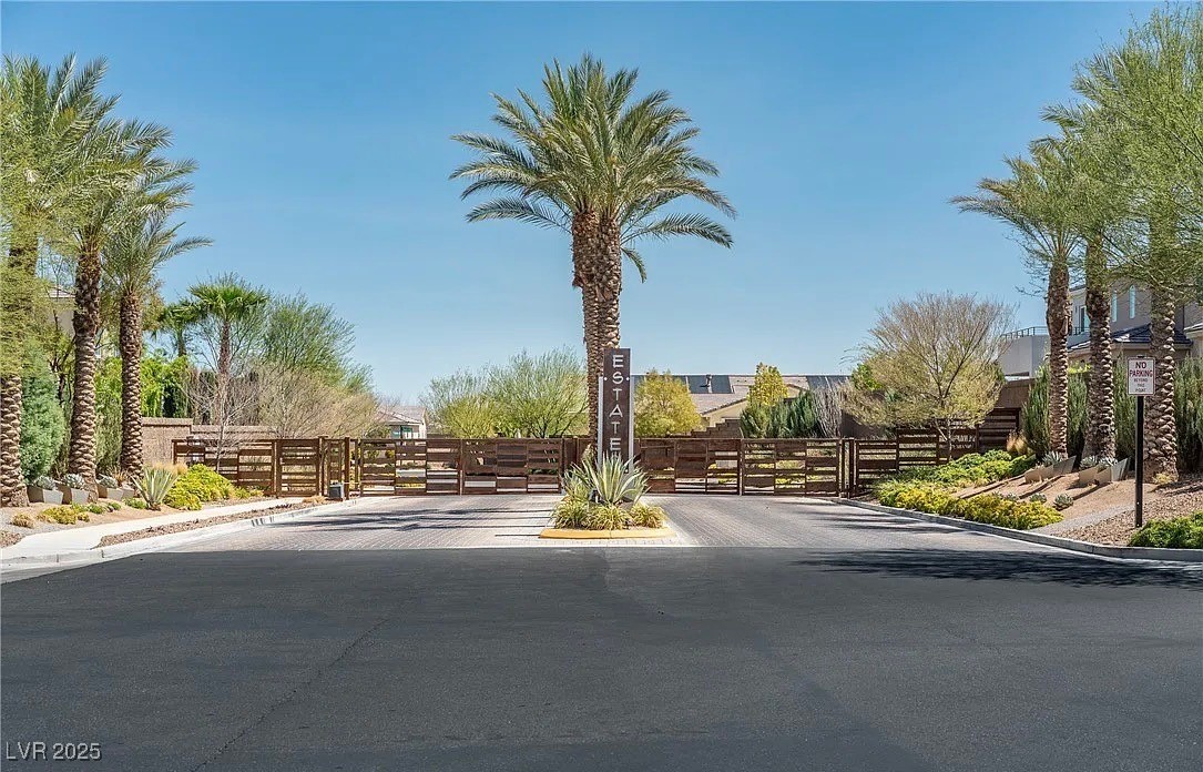 8233 Sweetwater Creek Way, Las Vegas, Nevada image 38