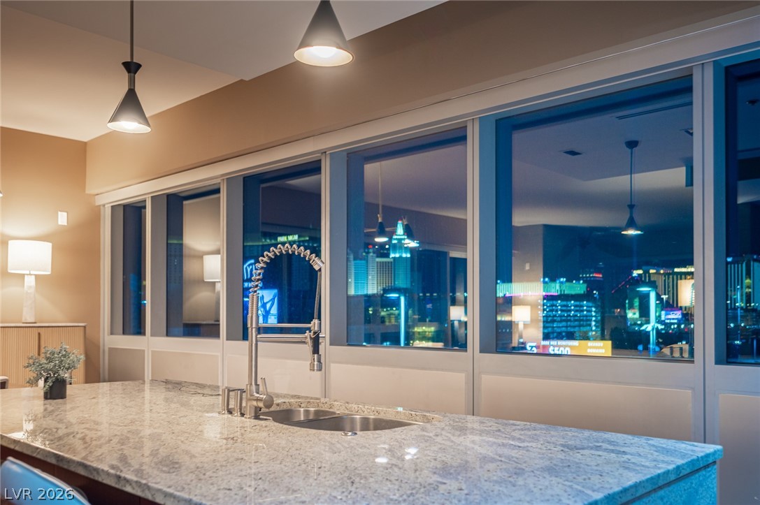 4471 Dean Martin Drive 810