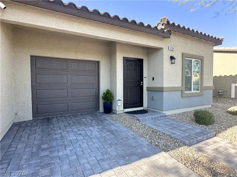 Townhouse For Sale - 4339 Stardust Moon Avenue<br/> Clark County, North Las Vegas, NV 89084