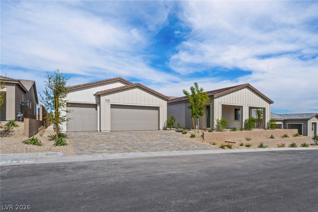 Properties 1 12428 Breezy Bluff Avenue