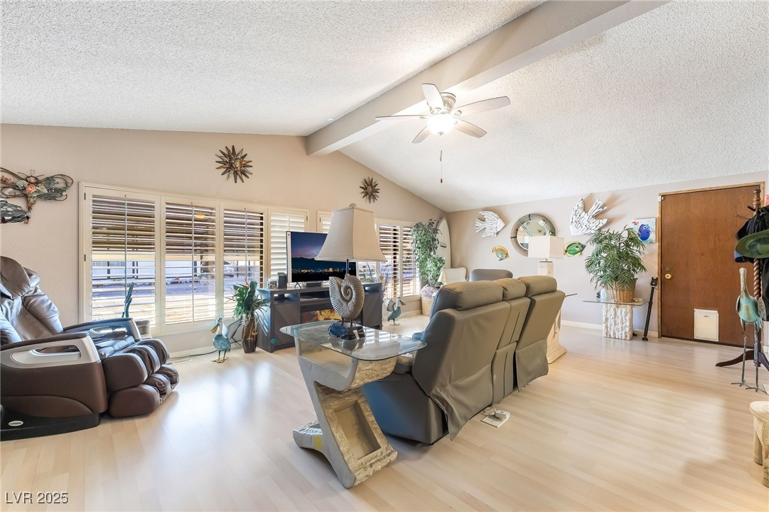 3086 La Barca Lane