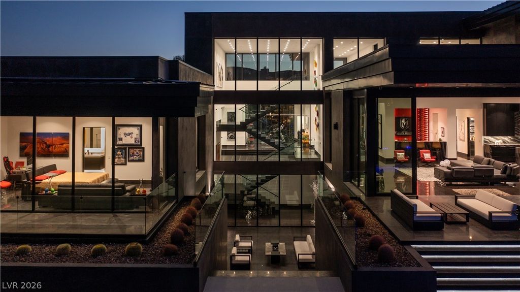 Photo of 44 Hawk Ridge Drive, Las Vegas, NV 89135 (MLS # 2757988)