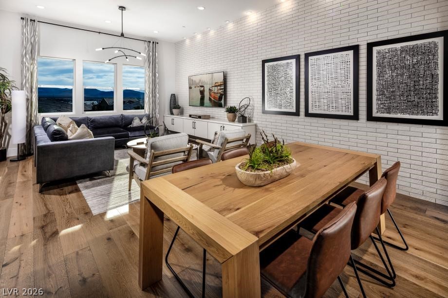 2517 Cracked Stone Street