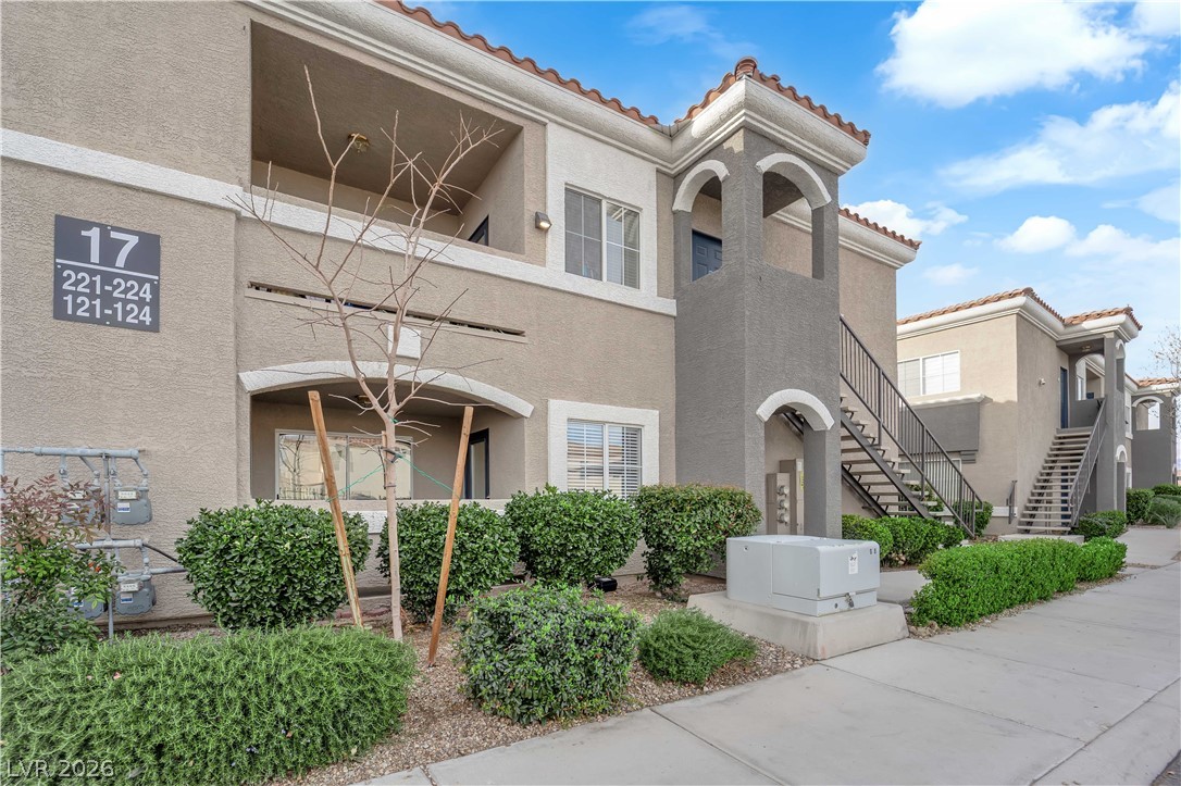 10245 S Maryland Parkway 121