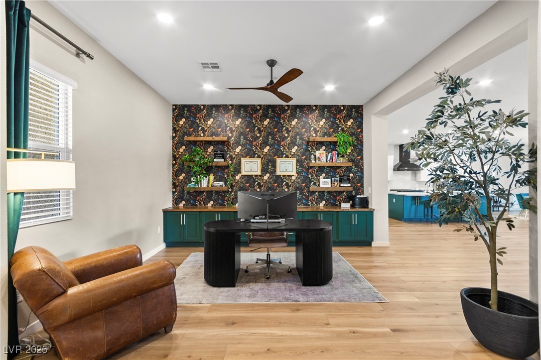 10906 Mila Landing Avenue, Las Vegas, Nevada image 4