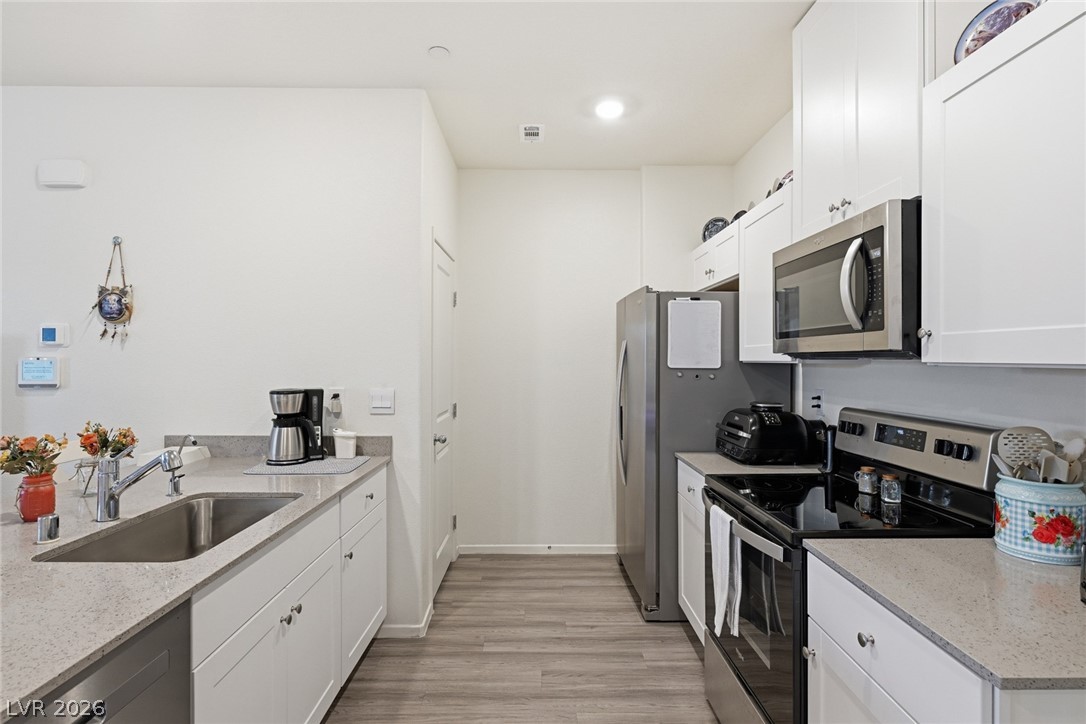 554 Foothill Cove Lane