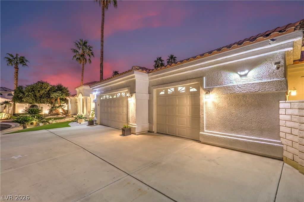 Photo of 1941 Black Water Court, Las Vegas, NV 89117 (MLS # 2755916)