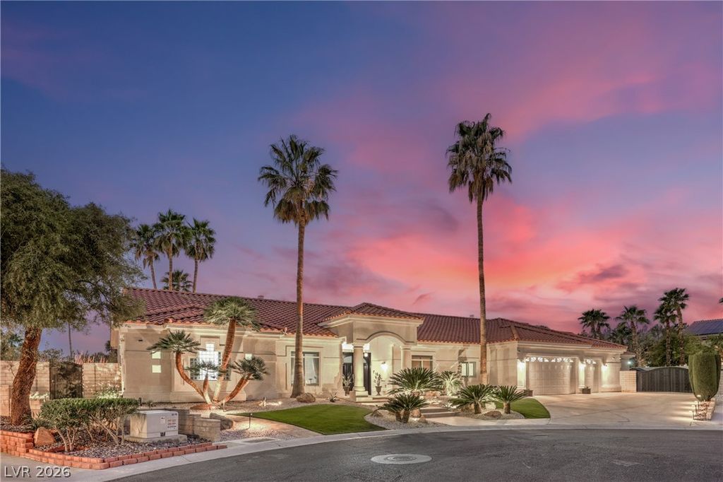 Photo of 1941 Black Water Court, Las Vegas, NV 89117 (MLS # 2755916)