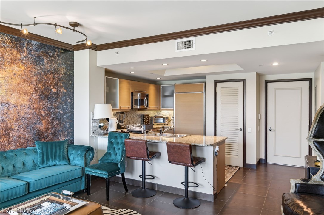 322 Karen Avenue 204