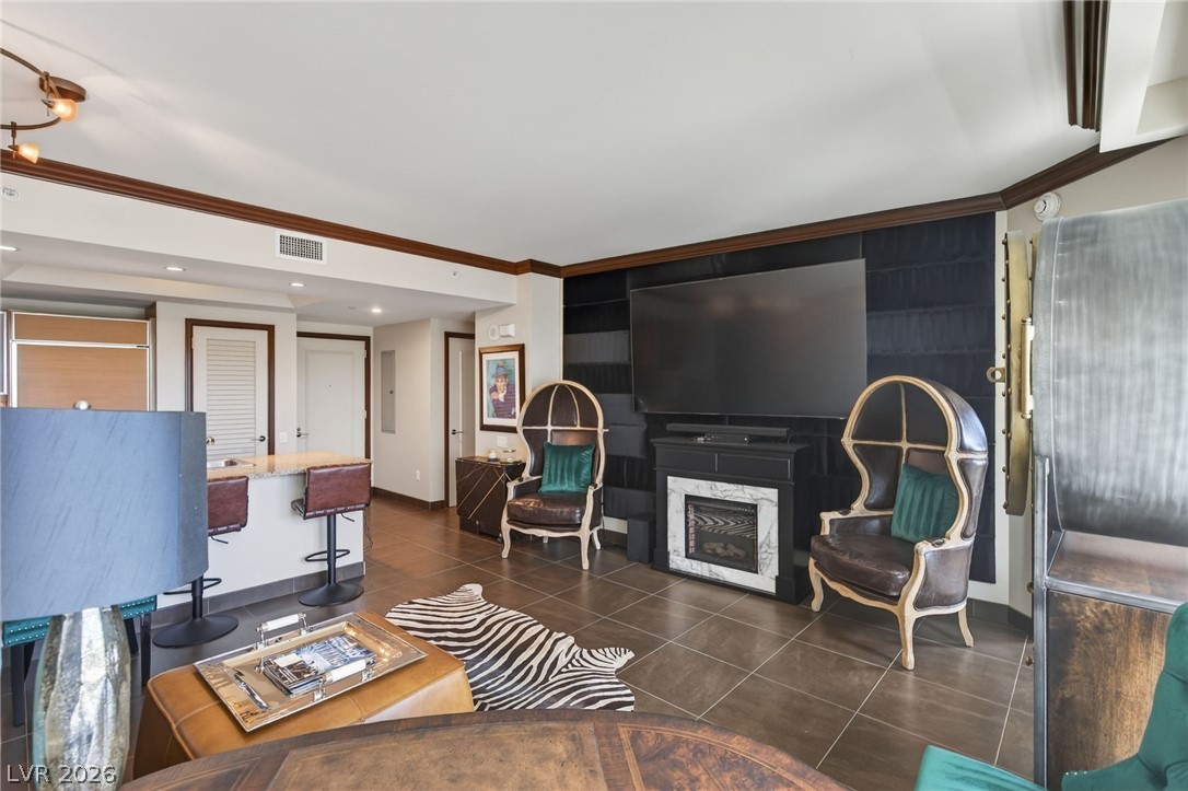 322 Karen Avenue 204