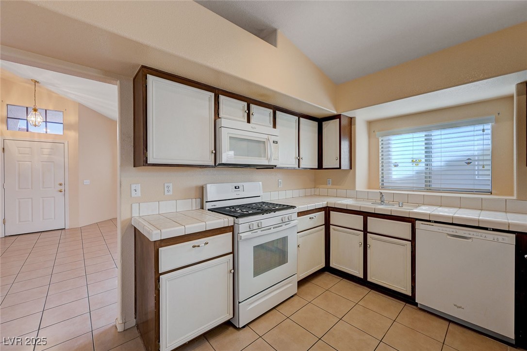 2208 Twisted Oak Avenue, North Las Vegas, Nevada image 13