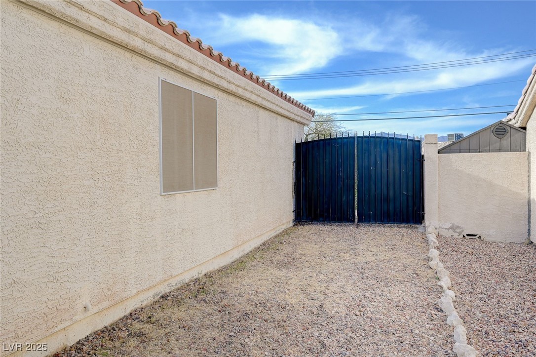 2208 Twisted Oak Avenue, North Las Vegas, Nevada image 5