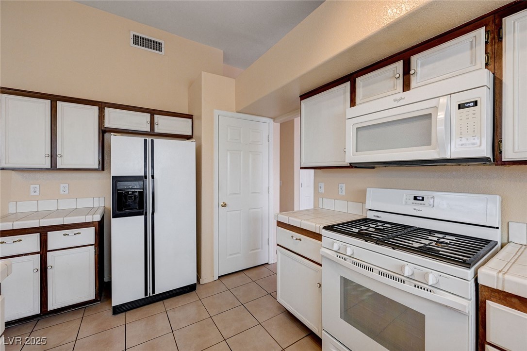 2208 Twisted Oak Avenue, North Las Vegas, Nevada image 15