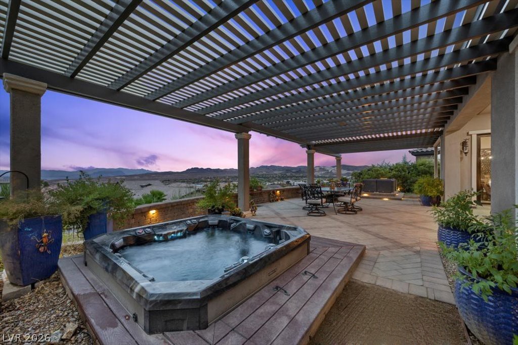 44 Stone Yucca Court