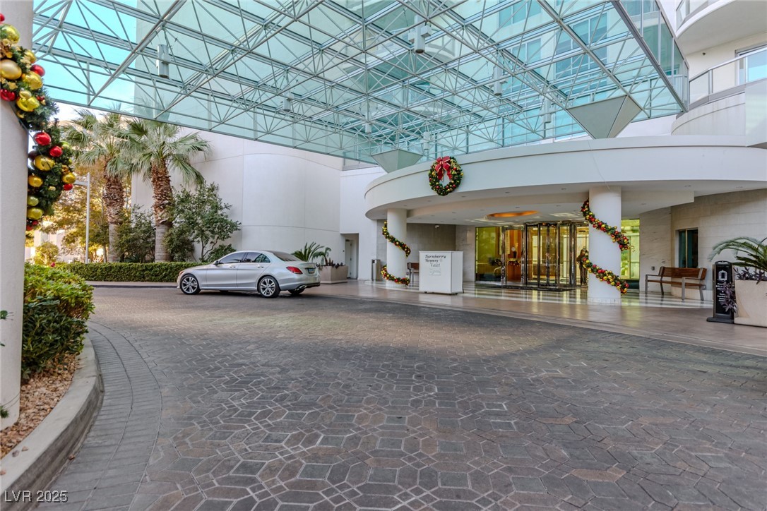 222 Karen Avenue 708