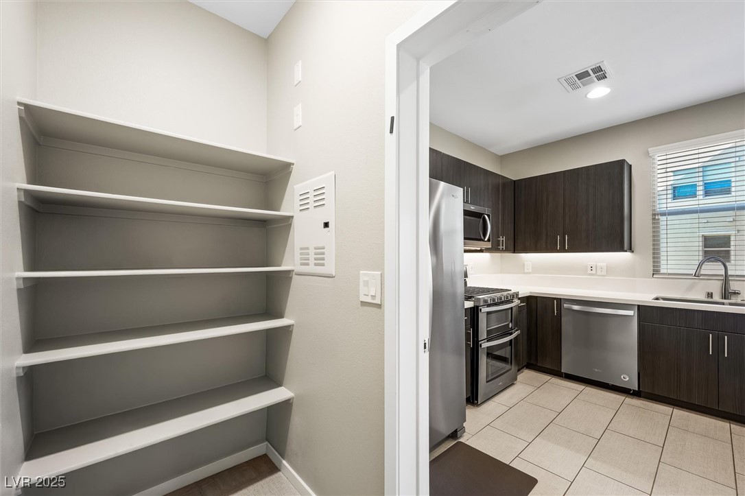 Las Vegas, Nevada 89135, United States, 2 Bedrooms Bedrooms, ,2 BathroomsBathrooms,Residential,Active,243286