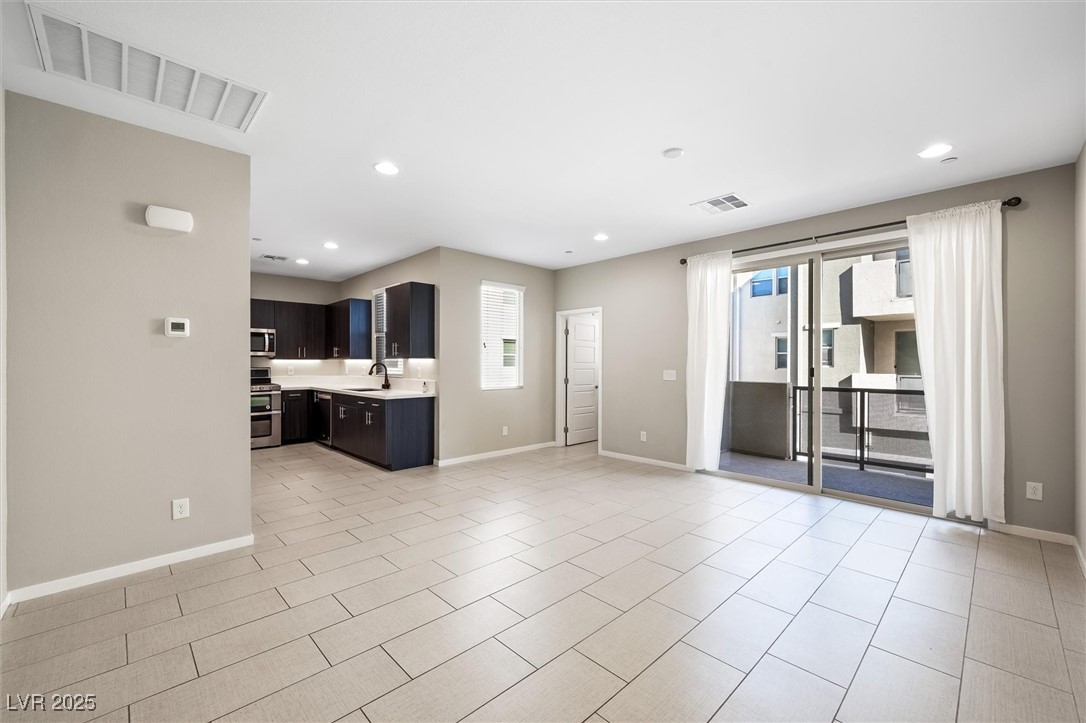 Las Vegas, Nevada 89135, United States, 2 Bedrooms Bedrooms, ,2 BathroomsBathrooms,Residential,Active,243286