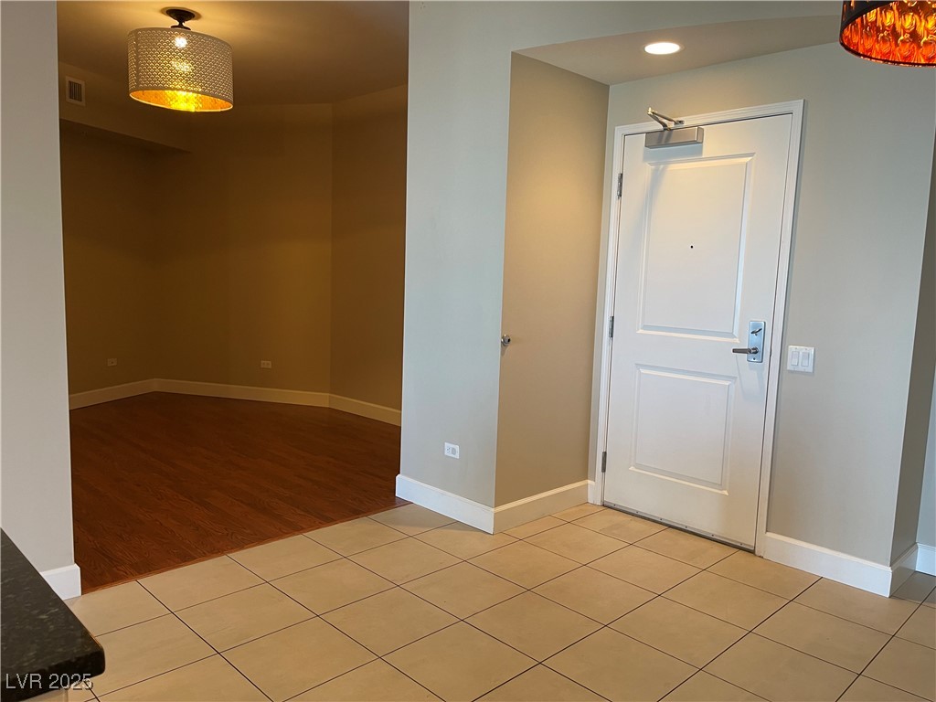 200 W Sahara Avenue 2211