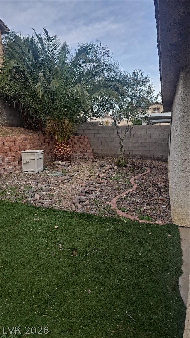 7337 ROAMER Place