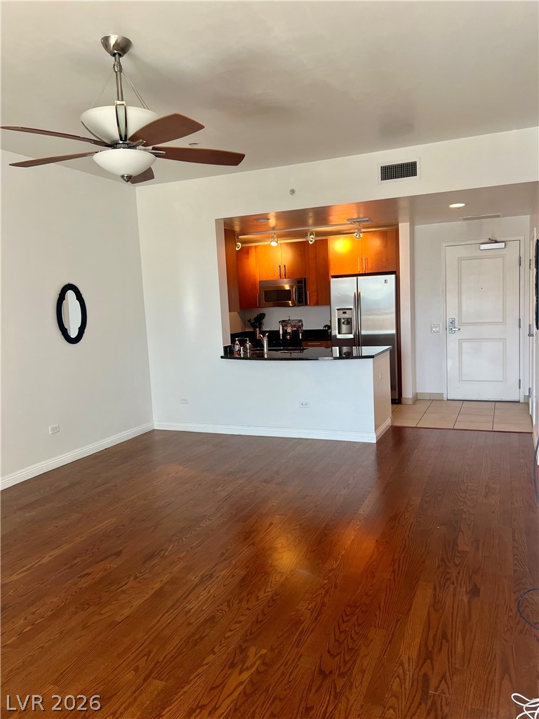 200 W Sahara Avenue 1806