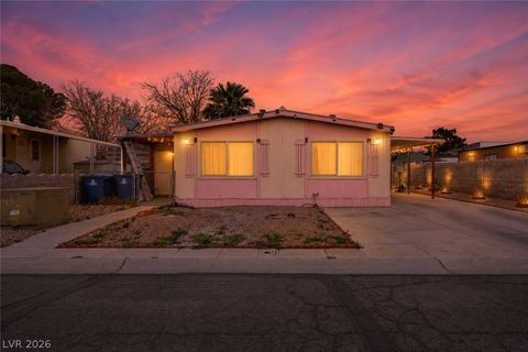 Mobile Home For Sale - 3802 Pecan Lane<br/> Las Vegas, NV 89115