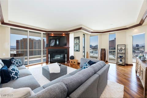 Photo of 2877 Paradise Road #1705, Las Vegas, NV 89109 (MLS # 2648516)